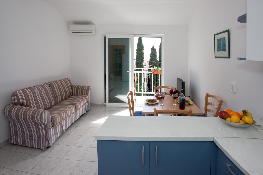 Apartment Firule Sandy Beach สปลิท ภายนอก รูปภาพ