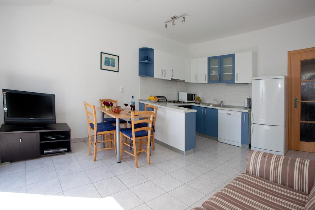 Apartment Firule Sandy Beach สปลิท ภายนอก รูปภาพ